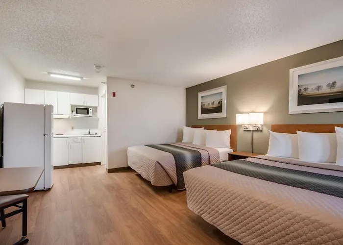 Birch Hill Suites Kansas City - Independence