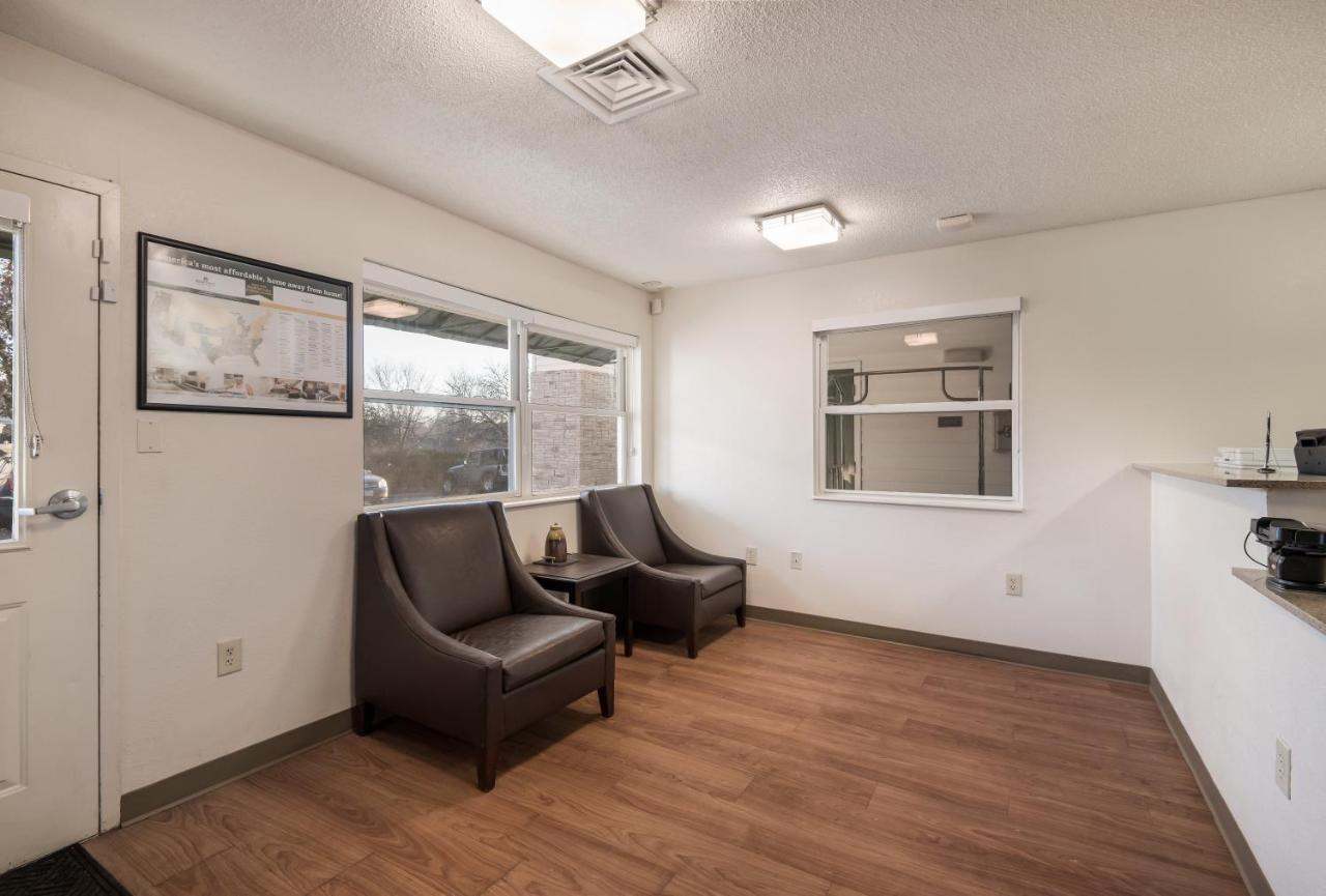 Birch Hill Kansas - Motel 2*