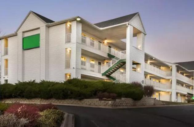 Birch Hill Kansas - Motel 2*